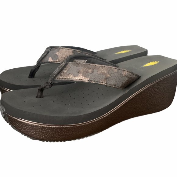 Women's Volatile Mini Platform Flip-Flops Size 9